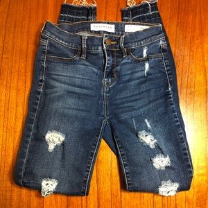 Bullhead distressed skinny jeggings with raw hem
